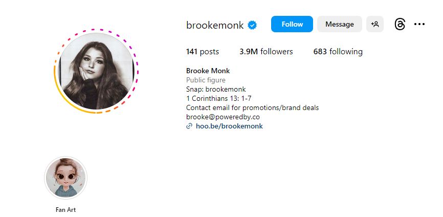 Does Brooke Monk have Instagram?